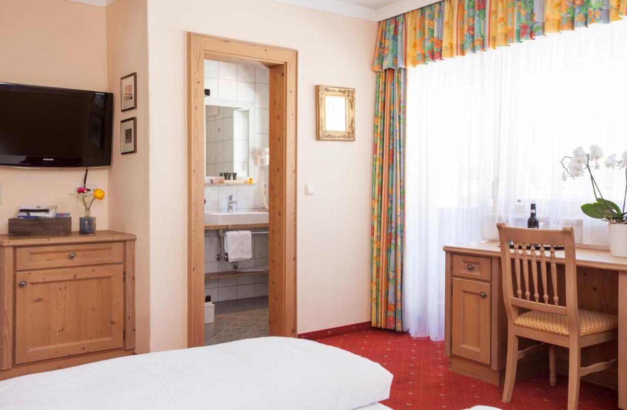 Hotel Die Arlbergerin -New- All-In Super Flex Rate (Adults Only) Sankt Anton am Arlberg Exterior photo