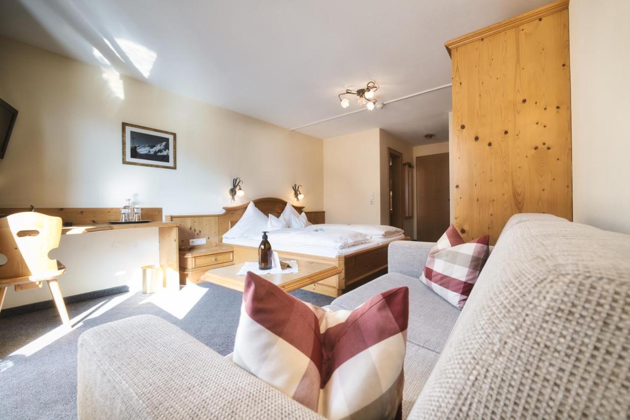 Hotel Die Arlbergerin -New- All-In Super Flex Rate (Adults Only) Sankt Anton am Arlberg Exterior photo