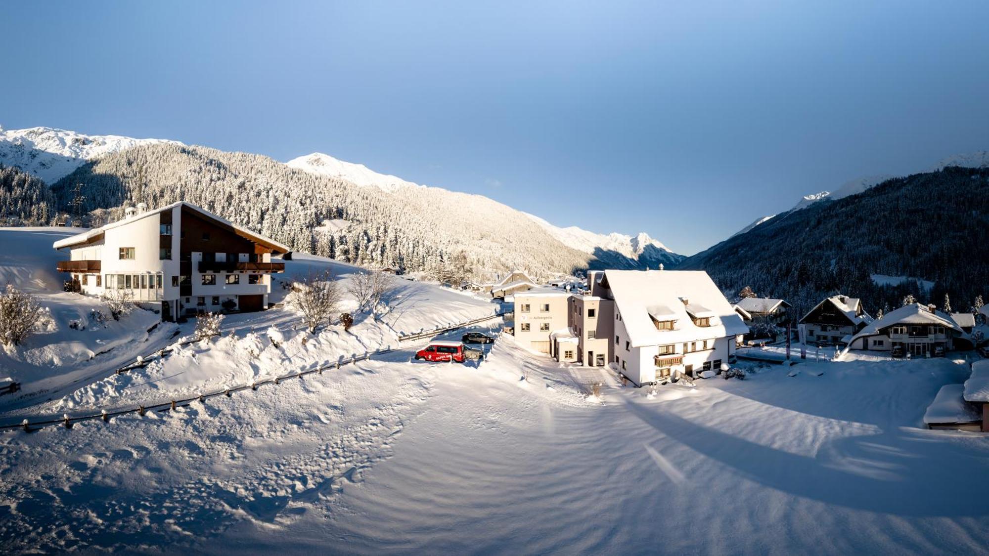 Hotel Die Arlbergerin -New- All-In Super Flex Rate (Adults Only) Sankt Anton am Arlberg Exterior photo